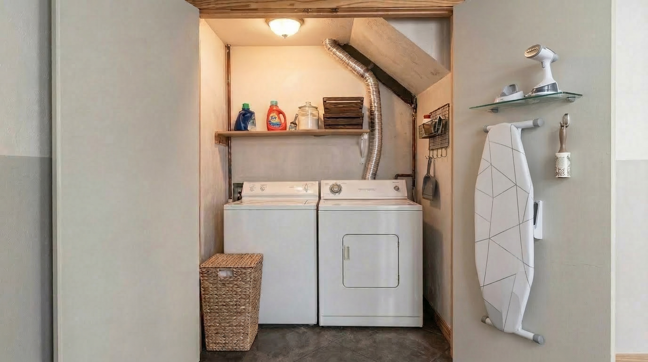 1 Bedroom interior 8